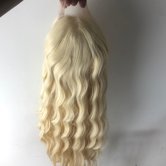20” BLONDE WAVY LACE FRONT WIG *NEW*
